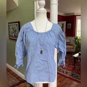 3x$20
Kenzie shirt size medium blue and white  stripes,